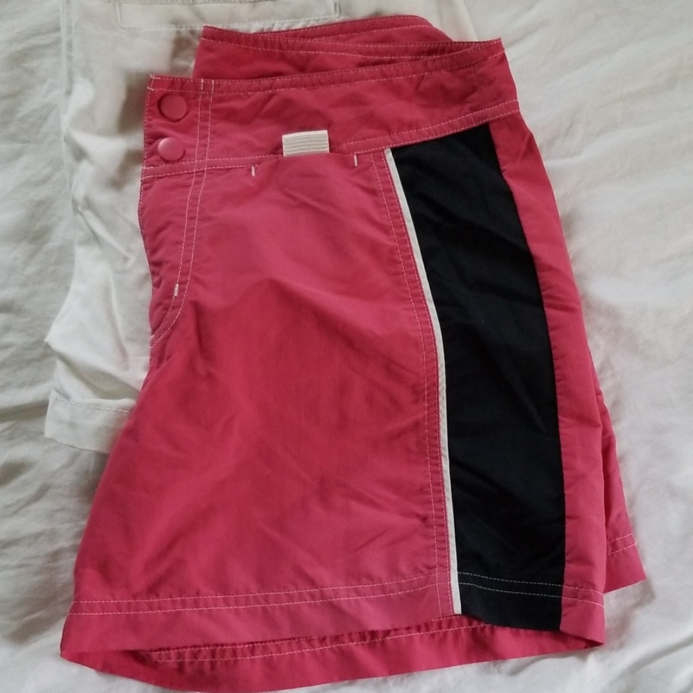 Shorts - Picture 3 of 4
